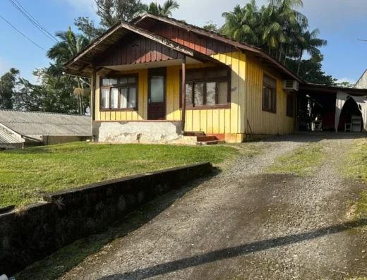 Código: C1463 – BLUMENAU – ESCOLA AGRICOLA – Casa mista com 03 dormitórios