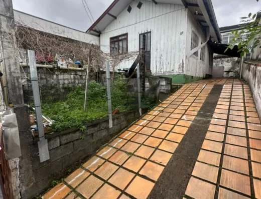 Código: C1477 – BLUMENAU – ITOUPAVA NORTE – Casa de alvenaria + kitinete, com 03 dormitórios