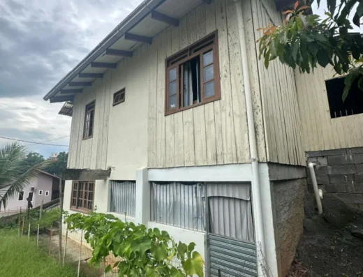 Código C1422 – BLUMENAU – ÁGUA VERDE – 02 casas mistas de esquina, com 02 dormitórios