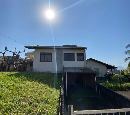 C1367 – 02 casas no mesmo terreno