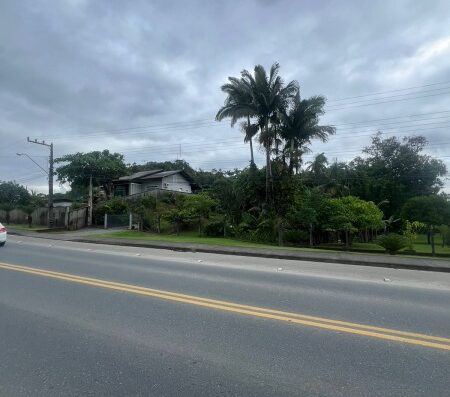 C1406 – Casa mista com 02 dormitórios