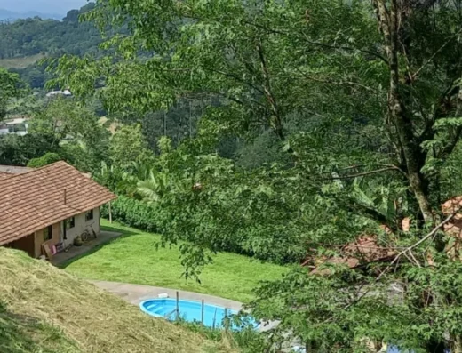 Código: S8070 – BLUMENAU – PASSO MANSO – Sítio com casa de alvenaria + um rancho