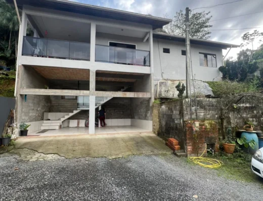 Código: C1392 – BLUMENAU – SALTO DO NORTE – Casa de alvenaria com 03 dormitórios sendo 01 suíte