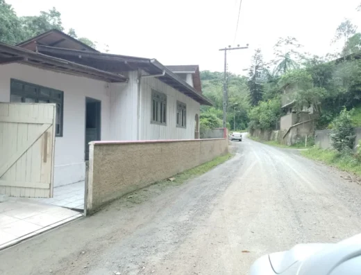 Código: C1401 – BLUMENAU – PROGRESSO – Casa de alvenaria com 03 dormitórios