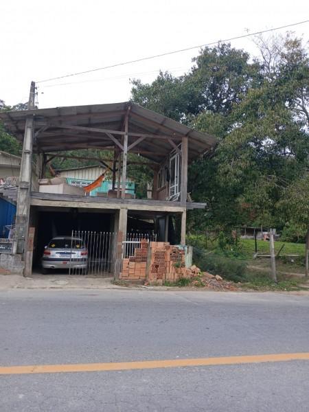 P168 – Casa mista com 02 dormitórios