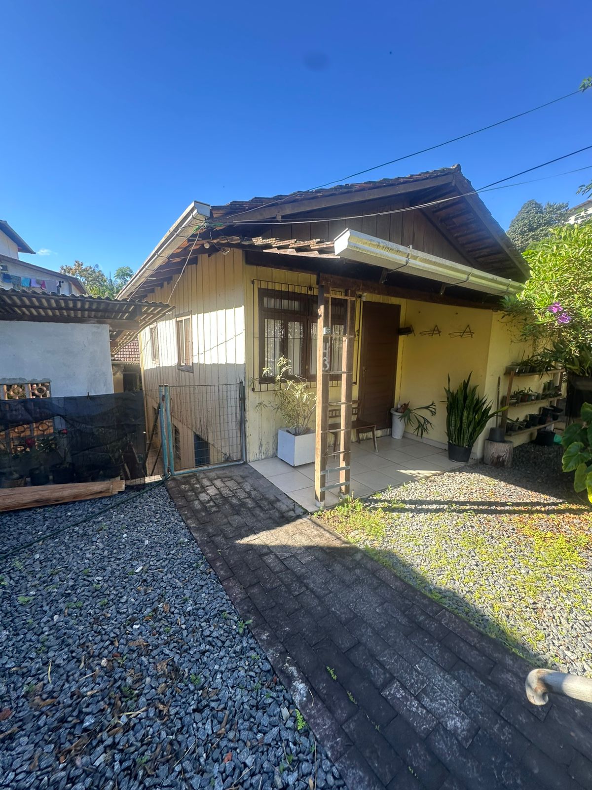 C1483 – 02 casas, 01 casa mista e 01 casa de alvenaria com laje – Velha